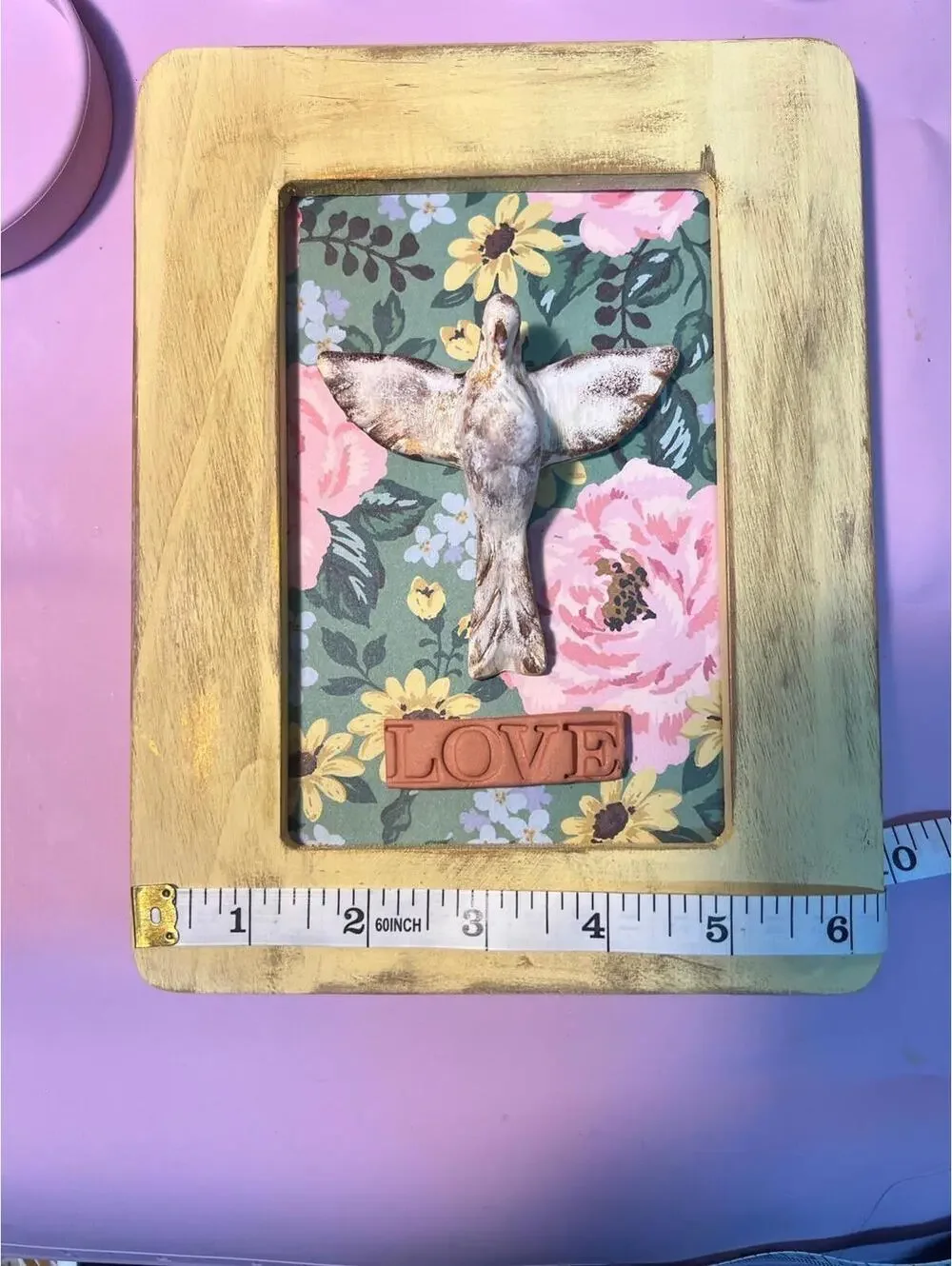 NWT Vintage style Handmade Hole Spirit frame